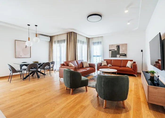 28 - Premium Apartment *