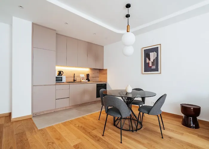 28 - Premium Apartment *