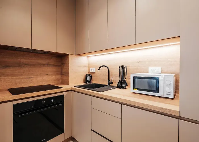 28 - Premium * Подгорица