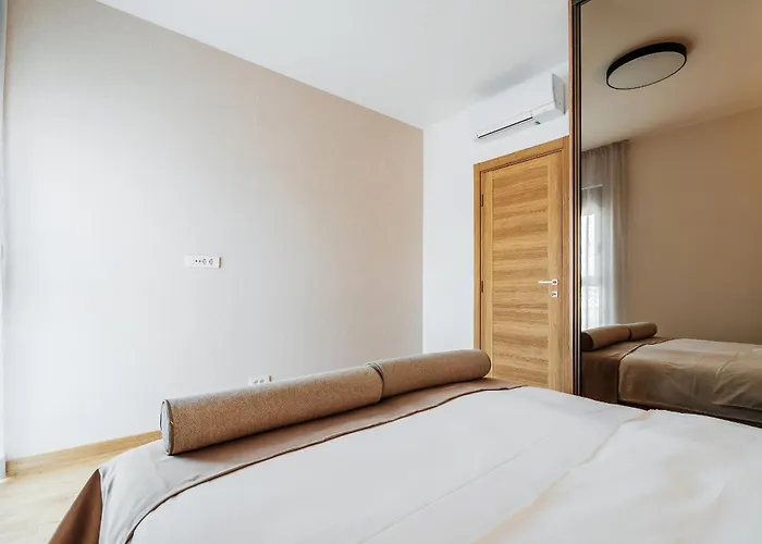 28 - Premium Apartment *